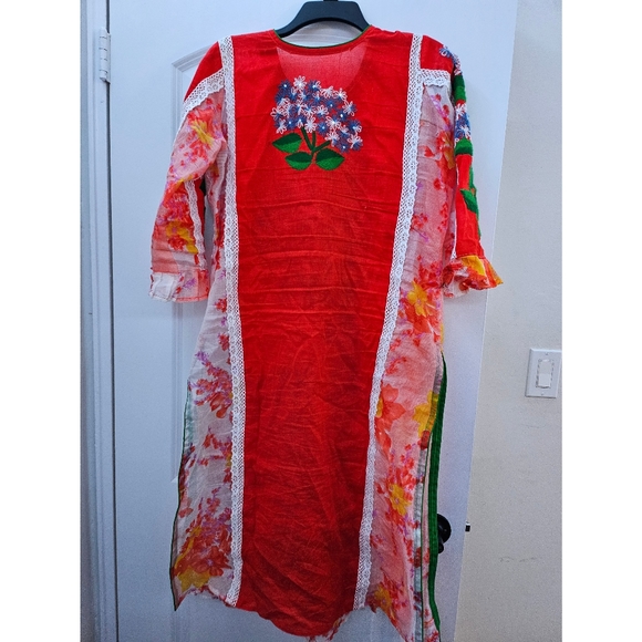 Desi three piece - Picture 4 of 9